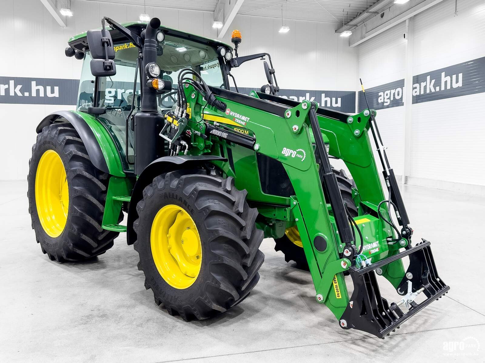 Traktor του τύπου John Deere 5100M, Gebrauchtmaschine σε Csengele (Φωτογραφία 2)