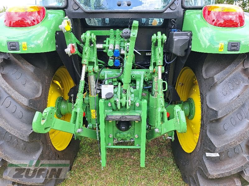 Traktor of the type John Deere 5100M, Neumaschine in Emskirchen (Picture 5)