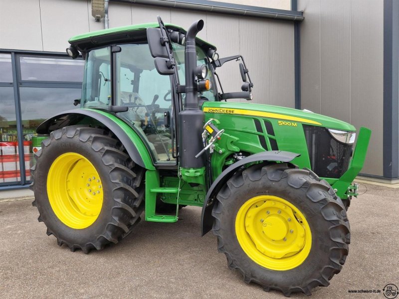 Traktor des Typs John Deere 5100M, Neumaschine in Aspach (Bild 1)