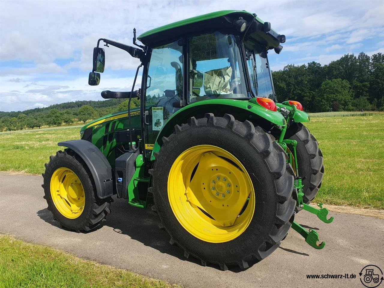 Traktor des Typs John Deere 5100M, Neumaschine in Aspach (Bild 3)