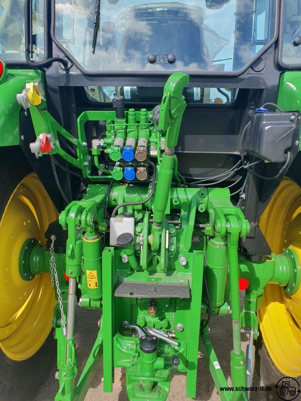 Traktor des Typs John Deere 5100M, Neumaschine in Aspach (Bild 15)