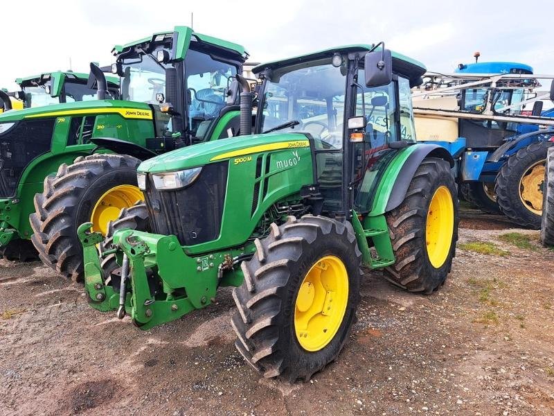 Traktor van het type John Deere 5100M, Gebrauchtmaschine in SAINT-GERMAIN DU PUY (Foto 1)