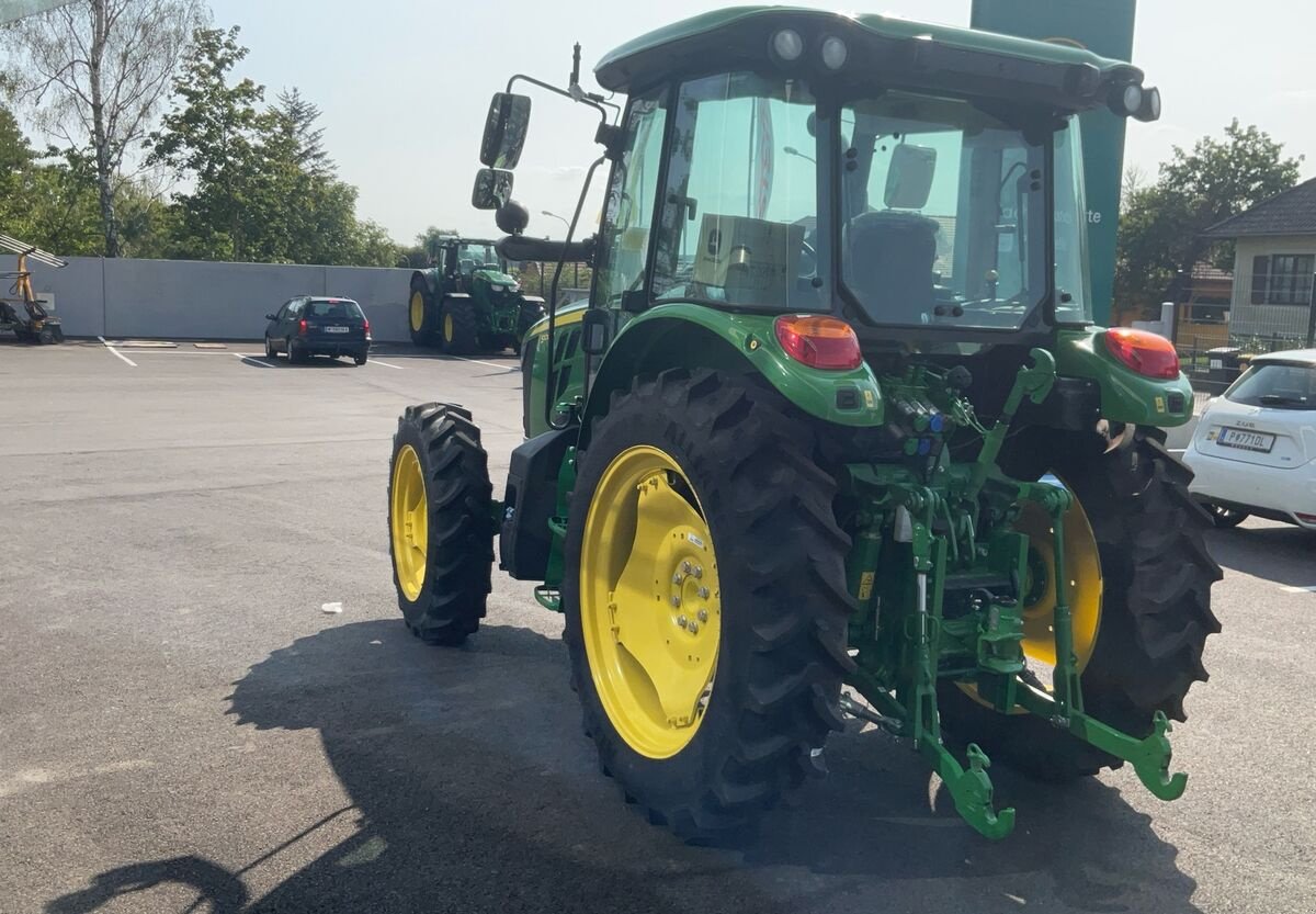 Traktor des Typs John Deere 5100M, Neumaschine in Zwettl (Bild 4)