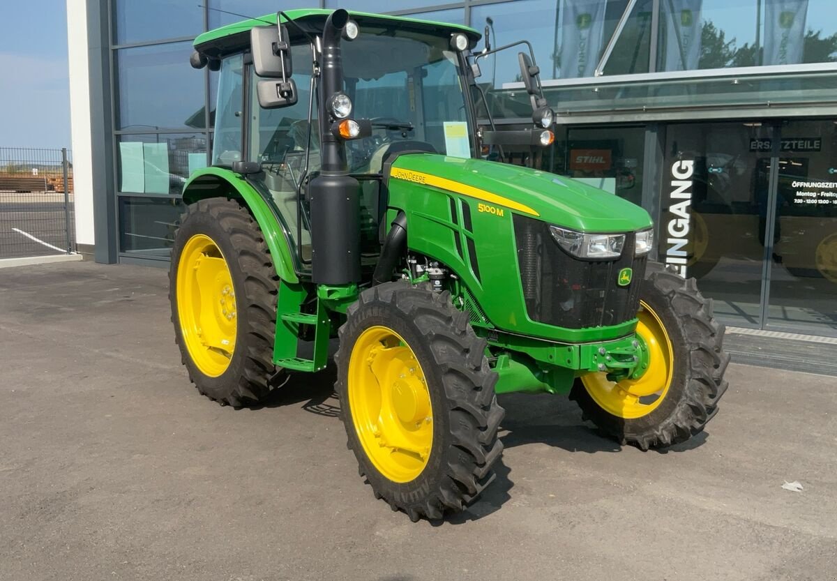 Traktor Türe ait John Deere 5100M, Neumaschine içinde Zwettl (resim 2)