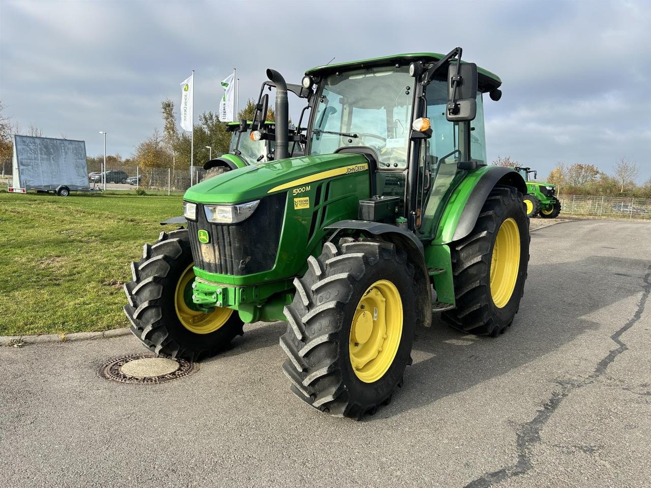 Traktor des Typs John Deere 5100M, Gebrauchtmaschine in Zweibrücken (Bild 2)