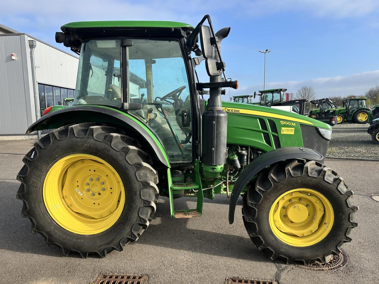 Traktor van het type John Deere 5100M, Gebrauchtmaschine in Zweibrücken (Foto 4)