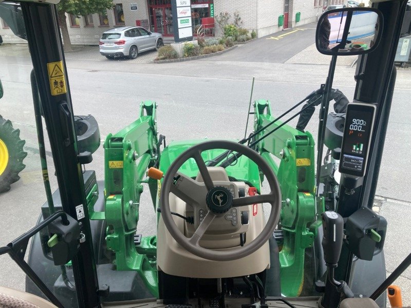 Traktor del tipo John Deere 5100R, Ausstellungsmaschine en Landquart (Imagen 5)