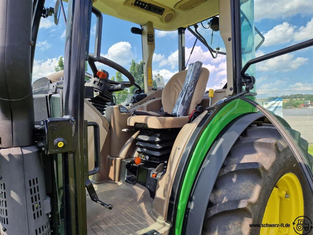 Traktor Türe ait John Deere 5105GV, Neumaschine içinde Aspach (resim 10)