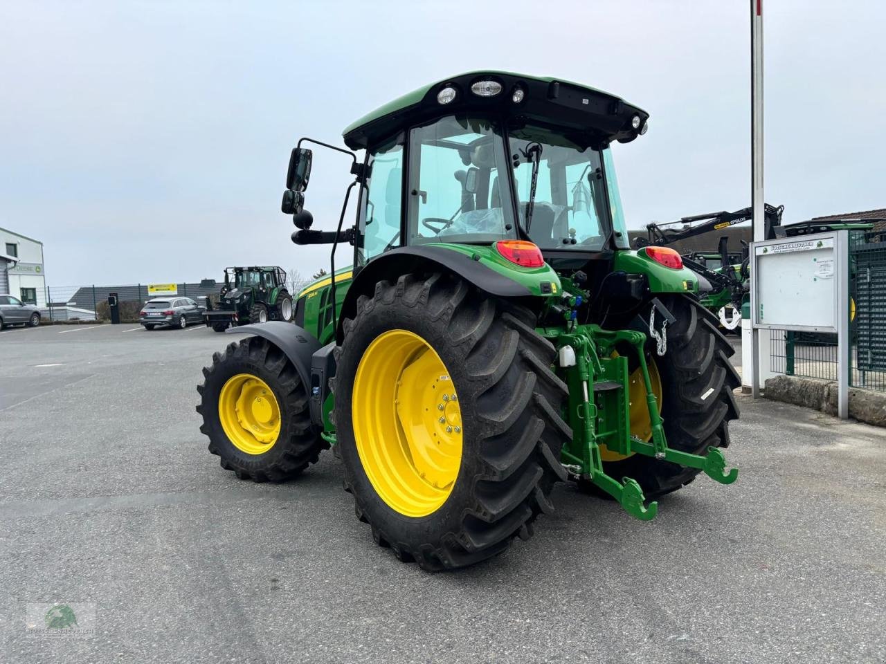 Traktor типа John Deere 5105M, Neumaschine в Steinwiesen (Фотография 5)