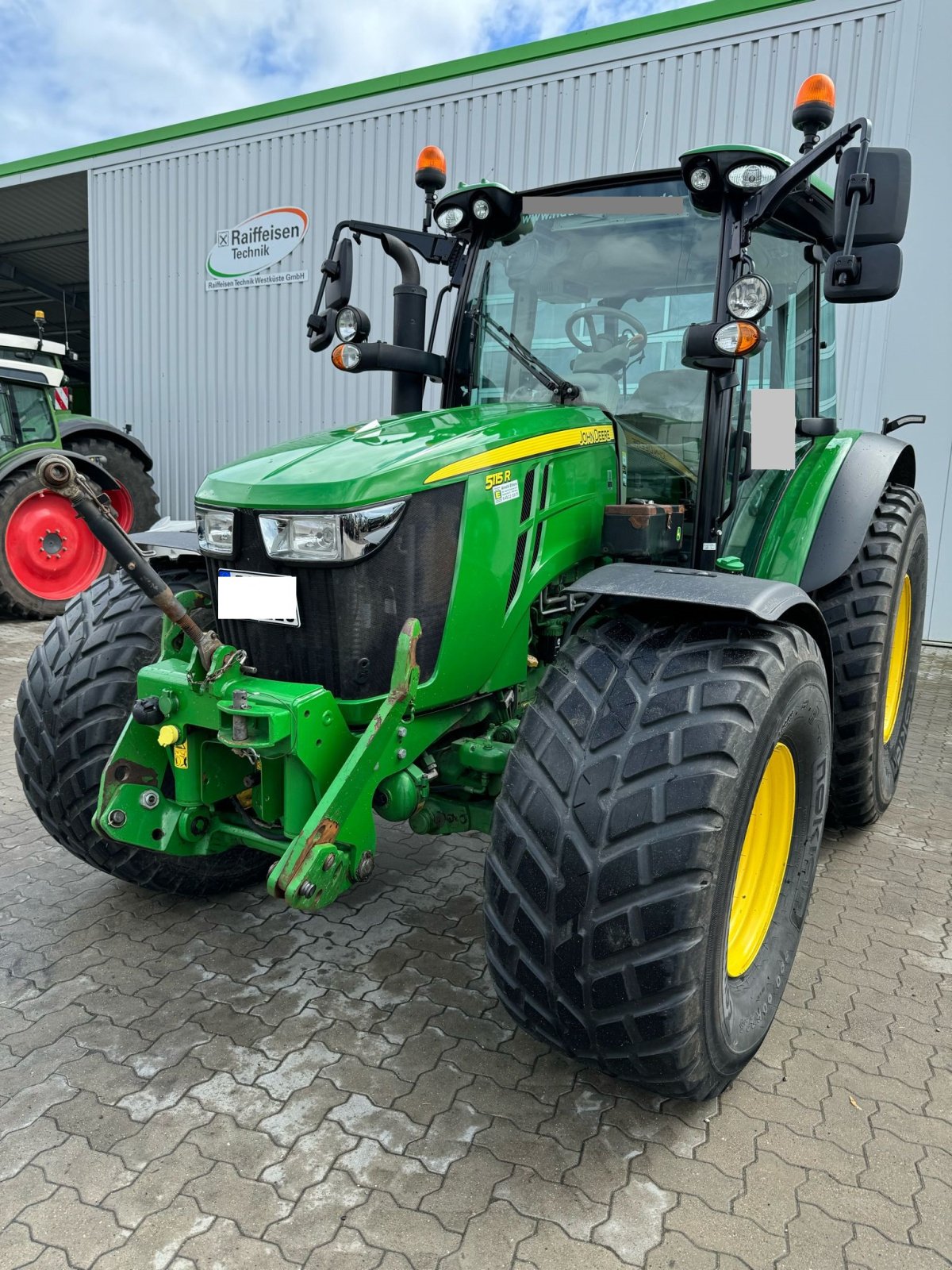 Traktor van het type John Deere 5115 R, Gebrauchtmaschine in Bevern (Foto 1)