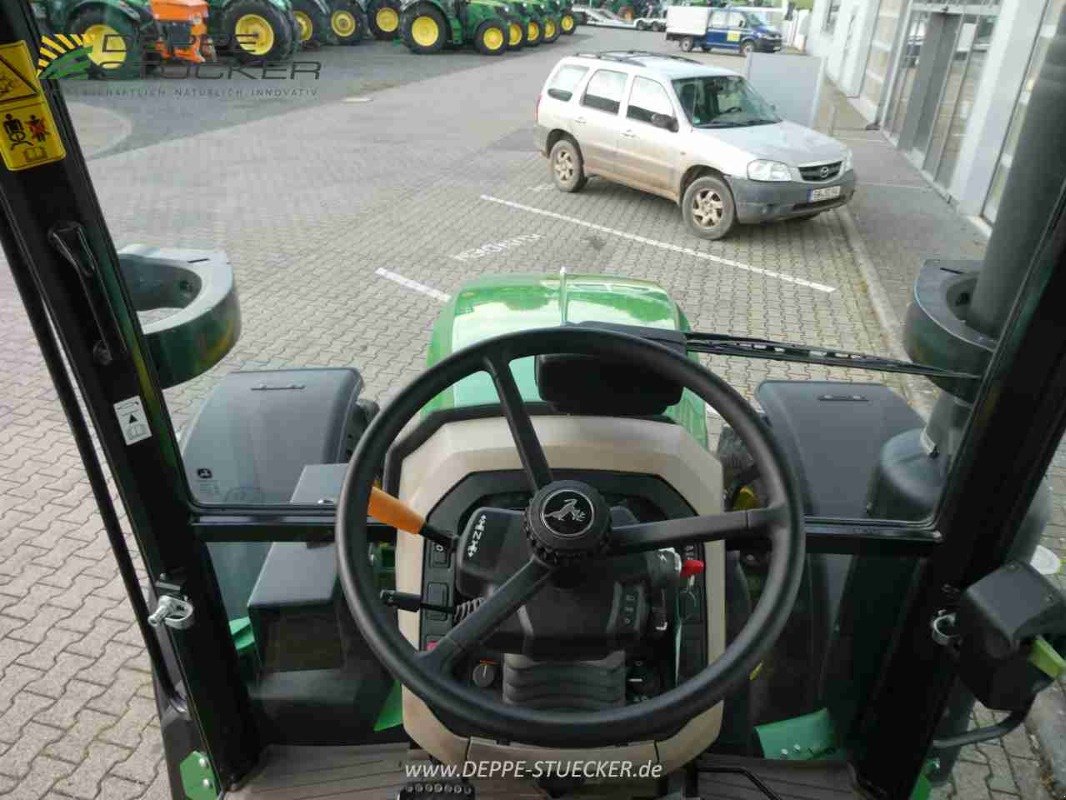 Traktor of the type John Deere 5115M, Gebrauchtmaschine in Rosdorf (Picture 17)