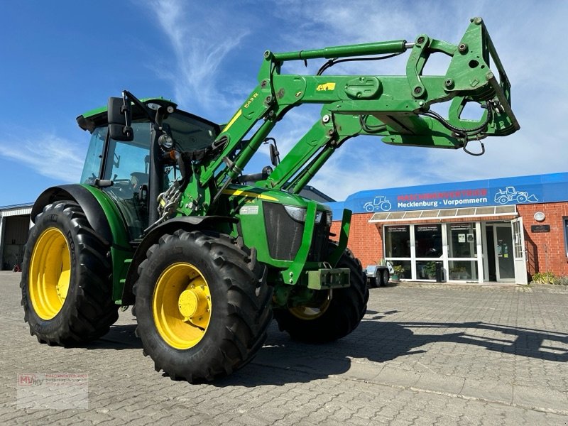 Traktor typu John Deere 5115R Traktor mit Frontlader, Gebrauchtmaschine w Neubrandenburg