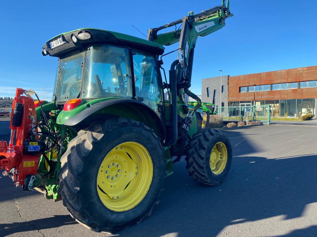 Traktor des Typs John Deere 5115R, Gebrauchtmaschine in SAINT FLOUR (Bild 3)