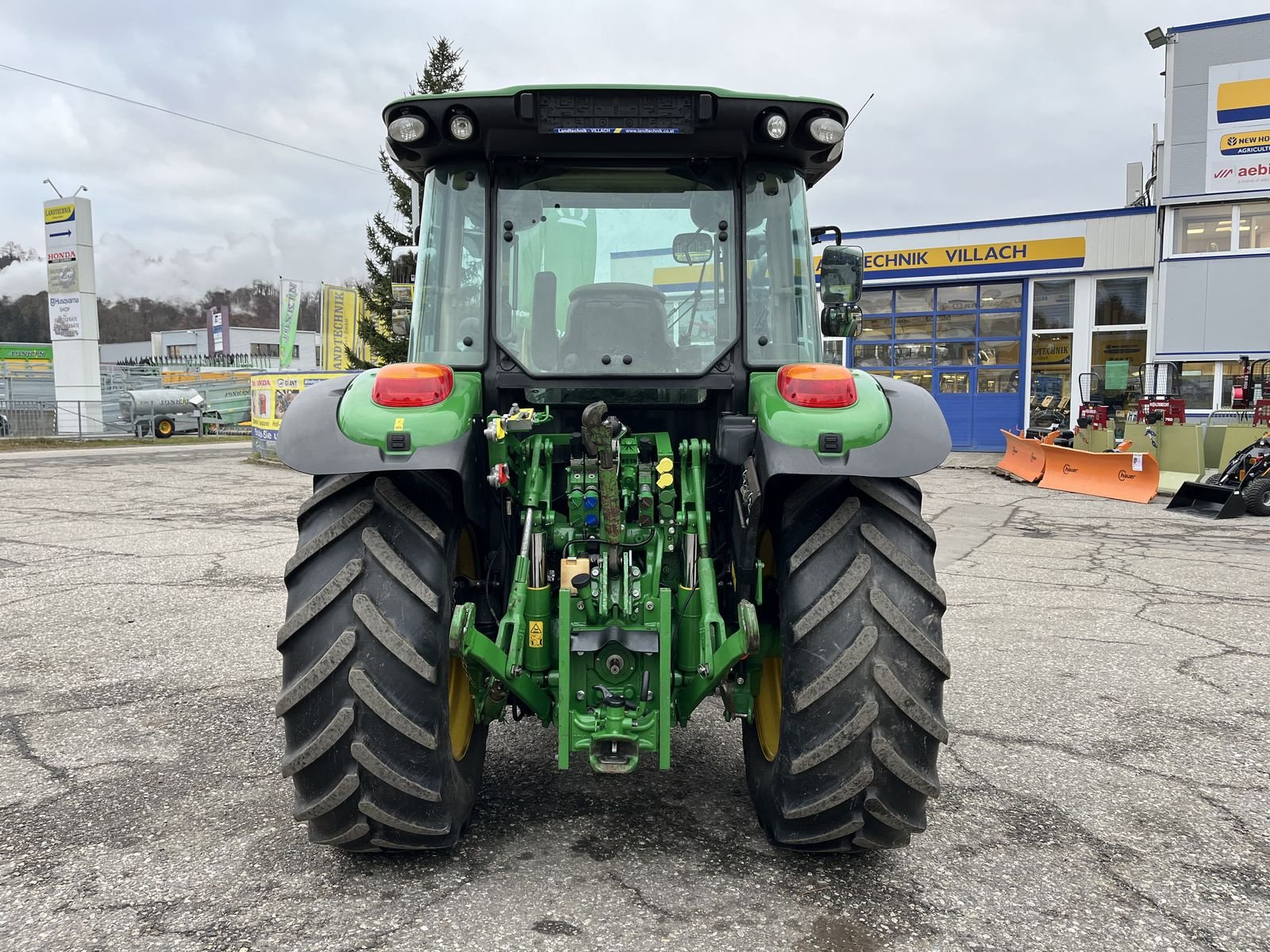 Traktor του τύπου John Deere 5115R, Gebrauchtmaschine σε Villach (Φωτογραφία 3)