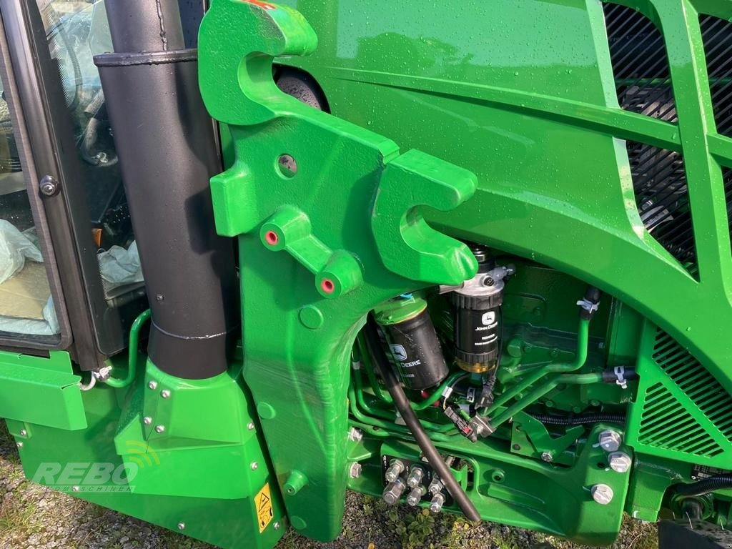 Traktor of the type John Deere 5120ML, Neumaschine in Bordelum (Picture 8)