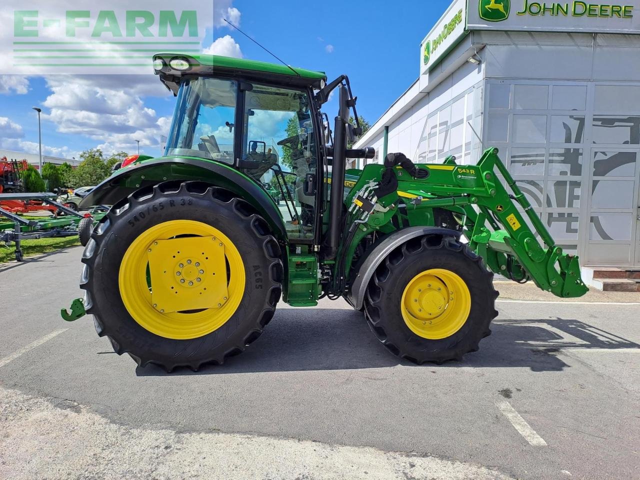 Traktor des Typs John Deere 5125R, Gebrauchtmaschine in OSIJEK (Bild 2)