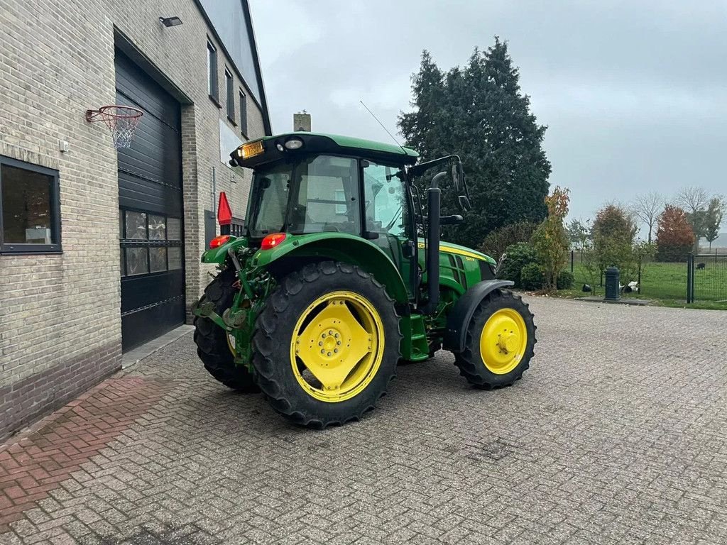 Traktor типа John Deere 5125R, Gebrauchtmaschine в Vriezenveen (Фотография 7)