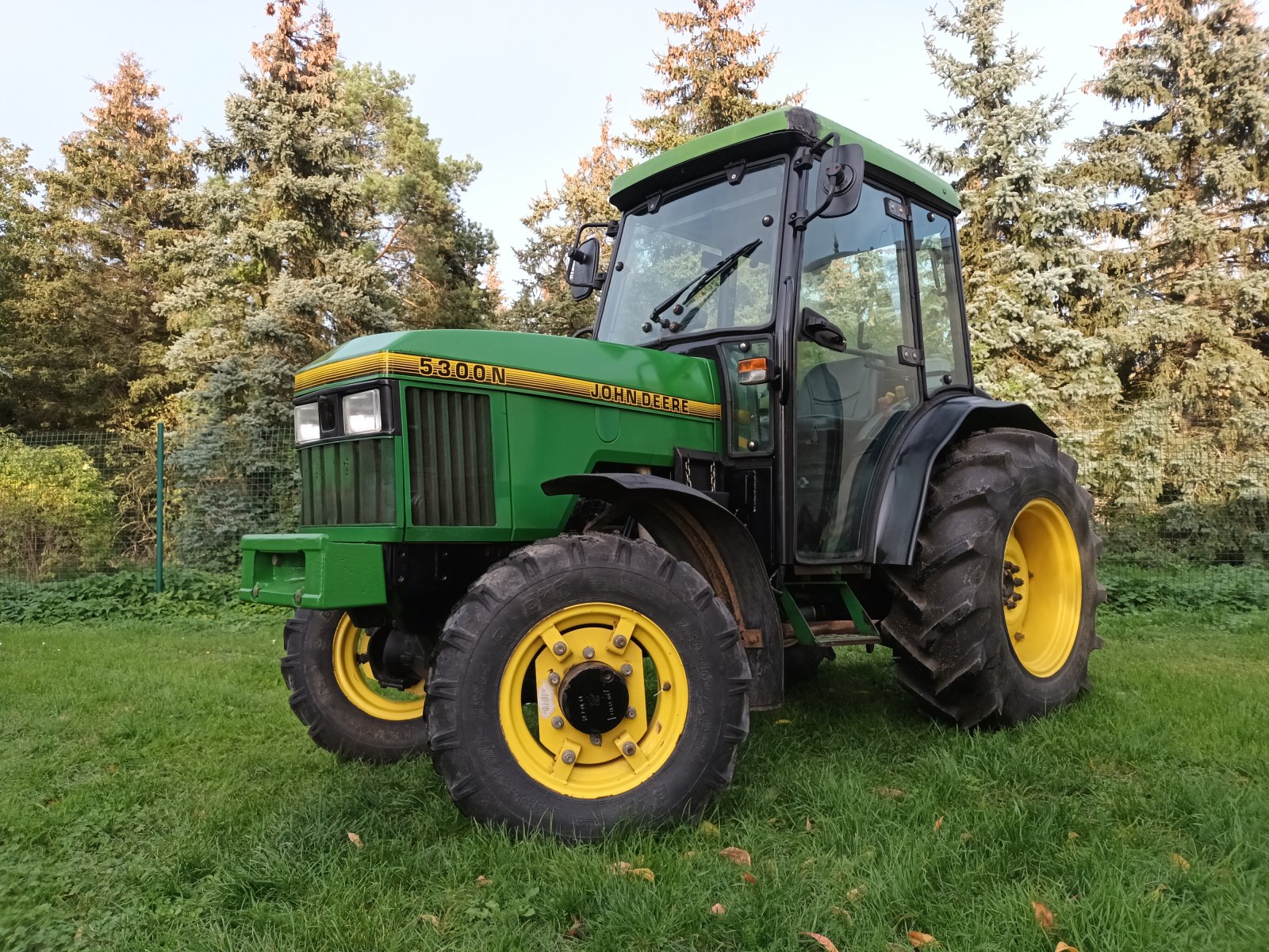 Traktor typu John Deere 5300 N, Gebrauchtmaschine w Kretzschau  (Zdjęcie 1)