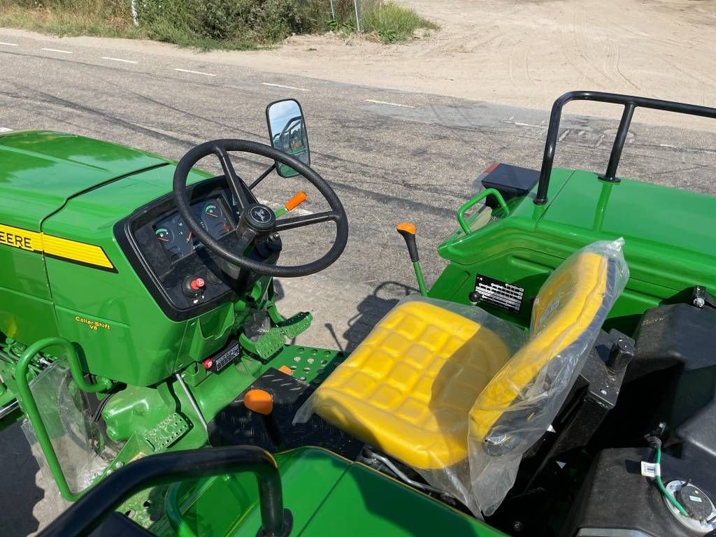 Traktor of the type John Deere 5310 4WD - 55hp - New / Unused, Neumaschine in Veldhoven (Picture 7)