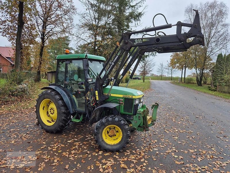 Traktor Türe ait John Deere 5400, Gebrauchtmaschine içinde Uelzen (resim 2)