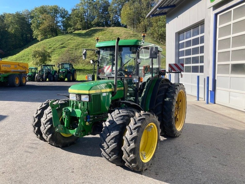 Traktor des Typs John Deere 5400, Gebrauchtmaschine in Eichberg (Bild 3)