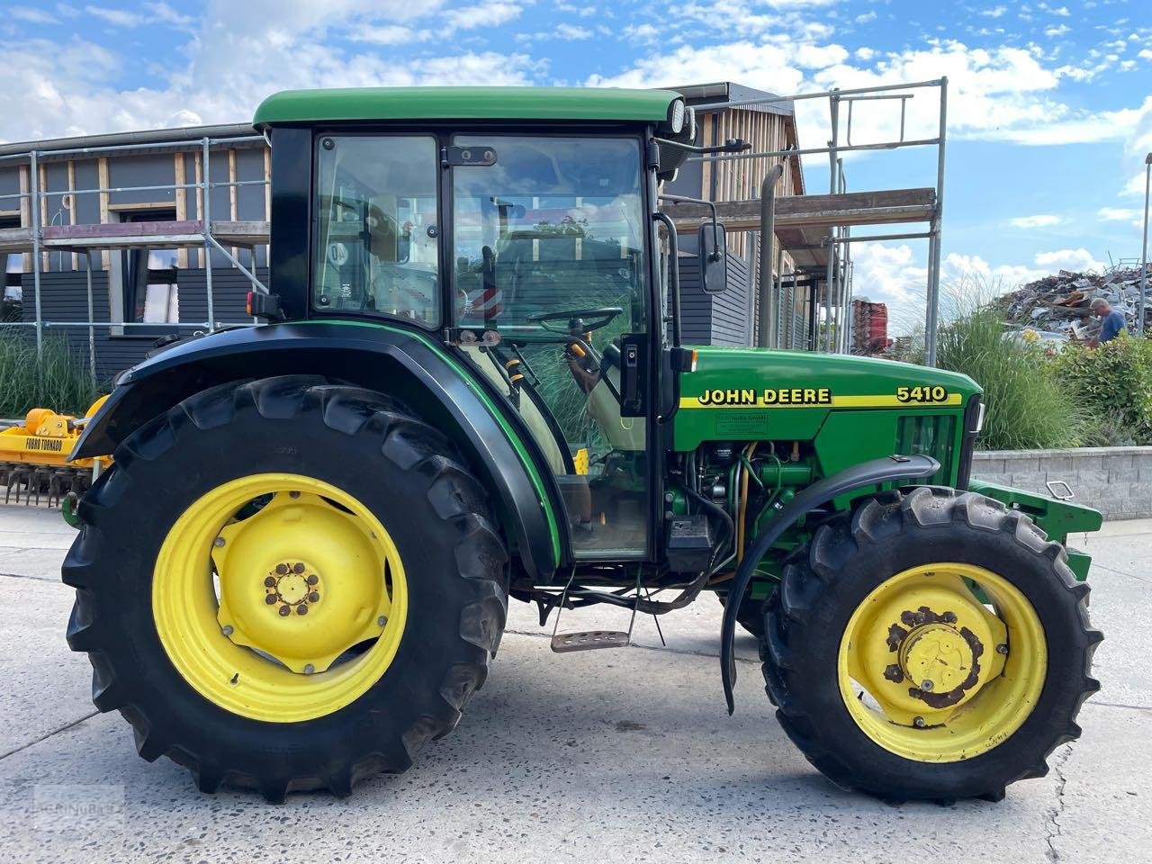 Traktor типа John Deere 5410, Gebrauchtmaschine в Prenzlau (Фотография 2)