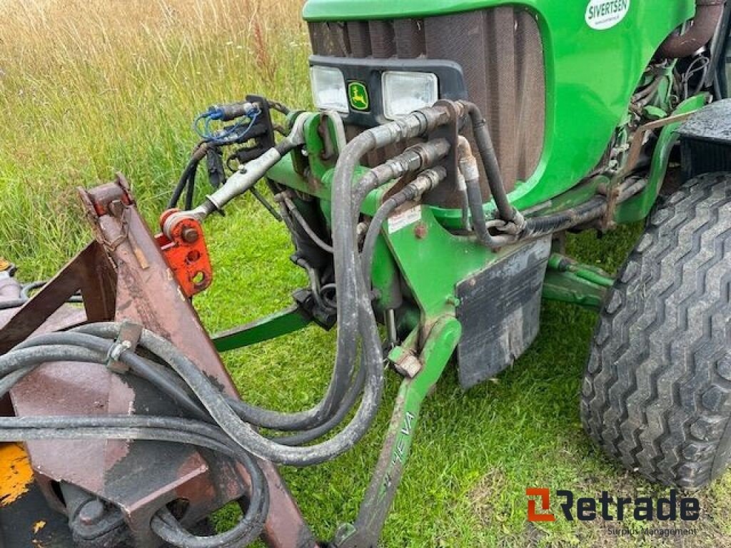 Traktor typu John Deere 5515F 4WD, Gebrauchtmaschine w Rødovre (Zdjęcie 2)