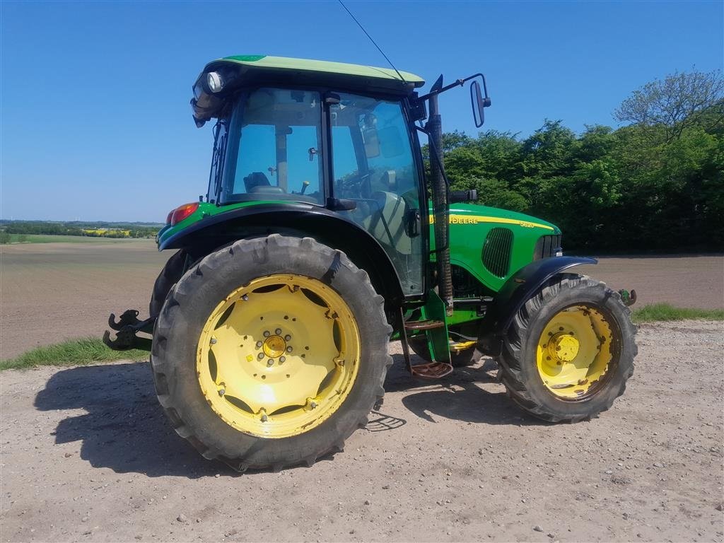 Traktor του τύπου John Deere 5620 4 WD El lift og frontlift, Gebrauchtmaschine σε Skive (Φωτογραφία 3)