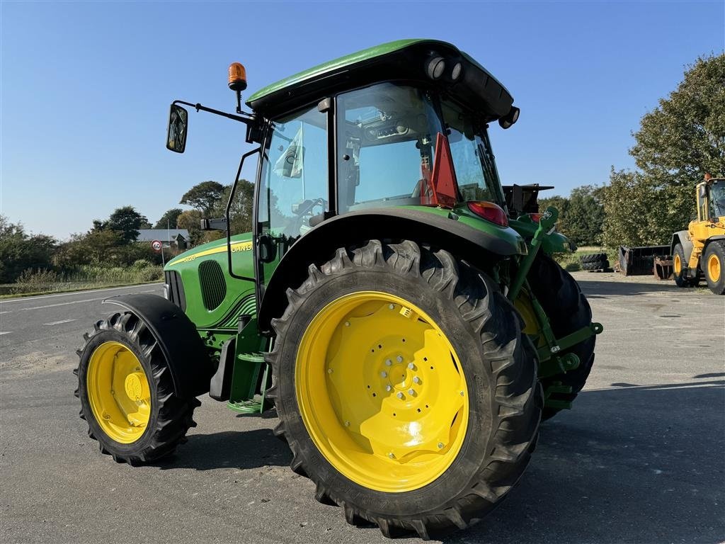 Traktor типа John Deere 5620 KUN 2400 TIMER OG FRONT PTO!, Gebrauchtmaschine в Nørager (Фотография 6)