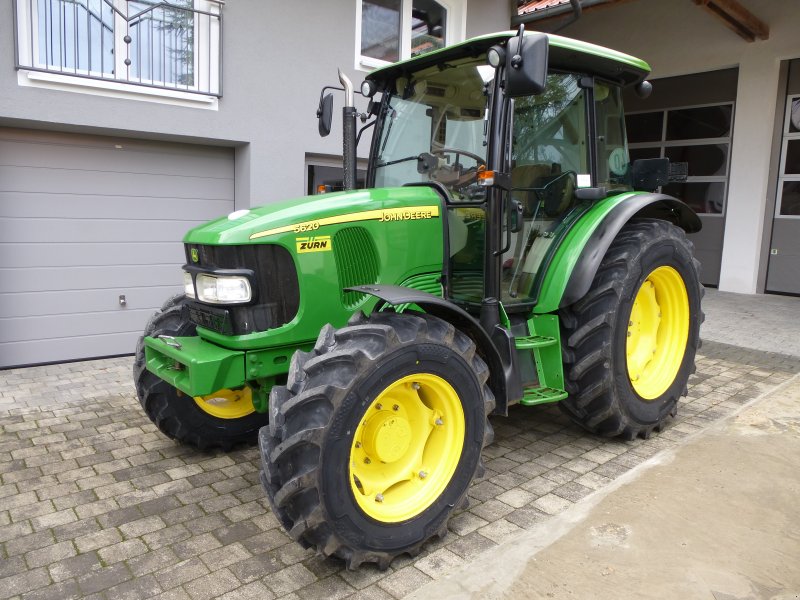 Traktor del tipo John Deere 5620, Gebrauchtmaschine en Petersdorf