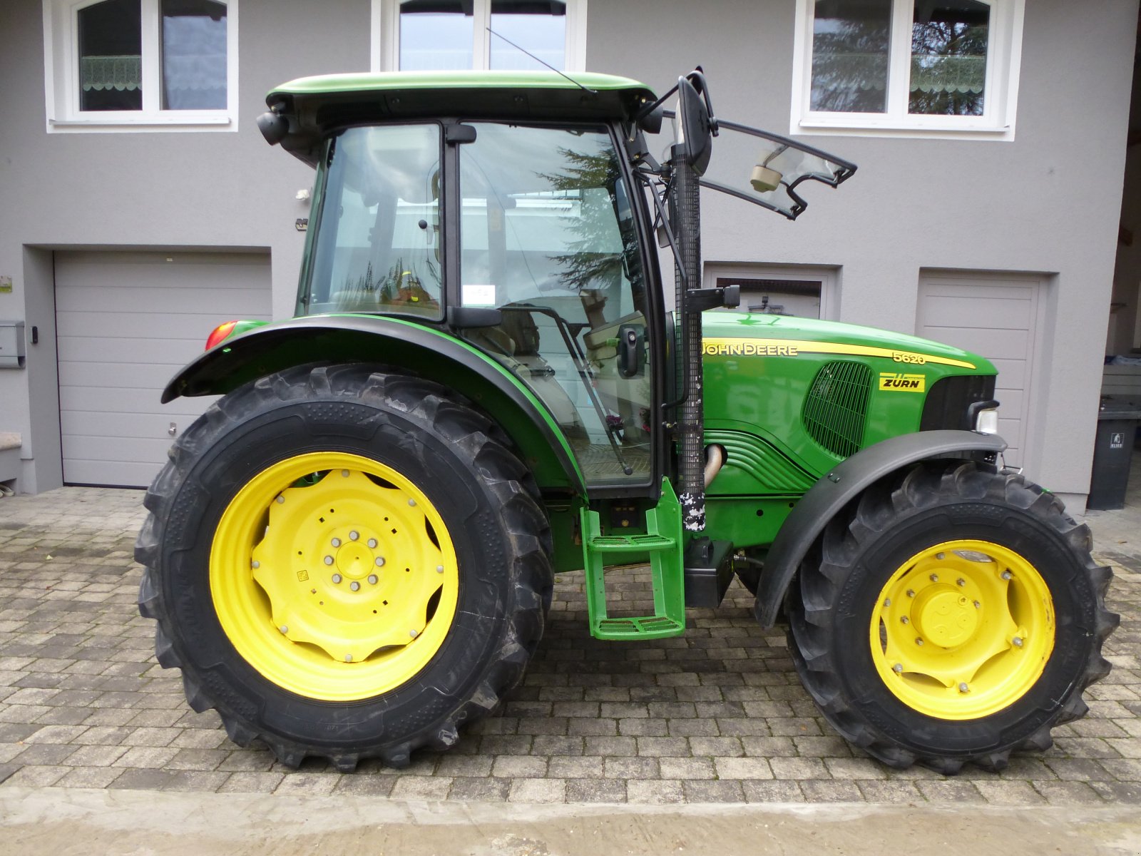 Traktor des Typs John Deere 5620, Gebrauchtmaschine in Petersdorf (Bild 7)