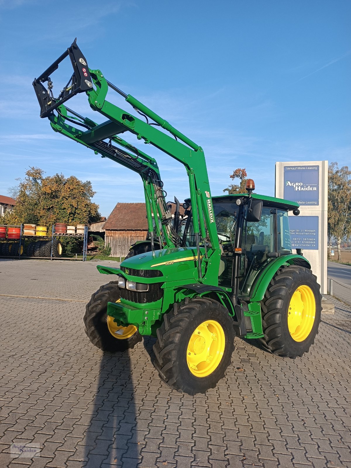 Traktor typu John Deere 5620, Gebrauchtmaschine w Moosthenning (Zdjęcie 3)