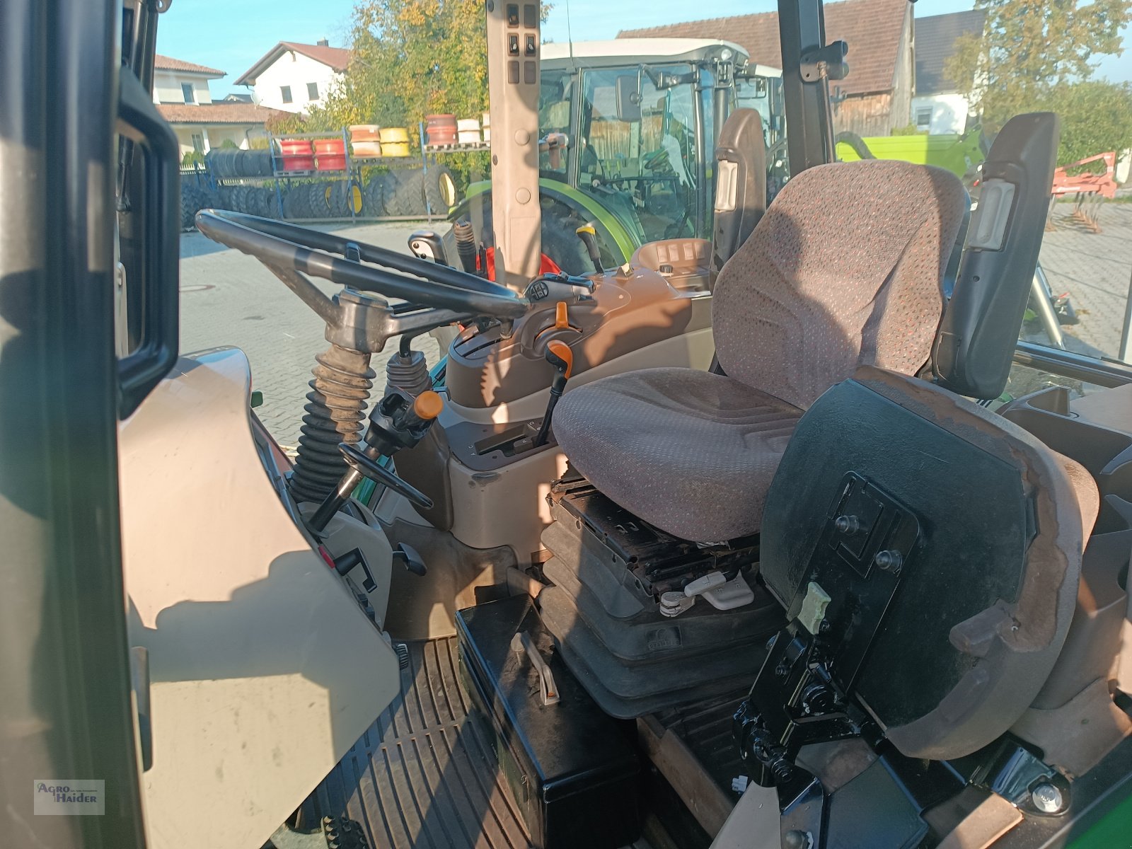 Traktor van het type John Deere 5620, Gebrauchtmaschine in Moosthenning (Foto 10)