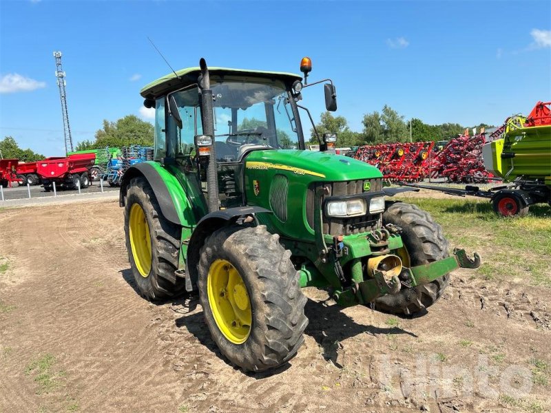 Traktor Türe ait John Deere 5620, Gebrauchtmaschine içinde Düsseldorf (resim 1)