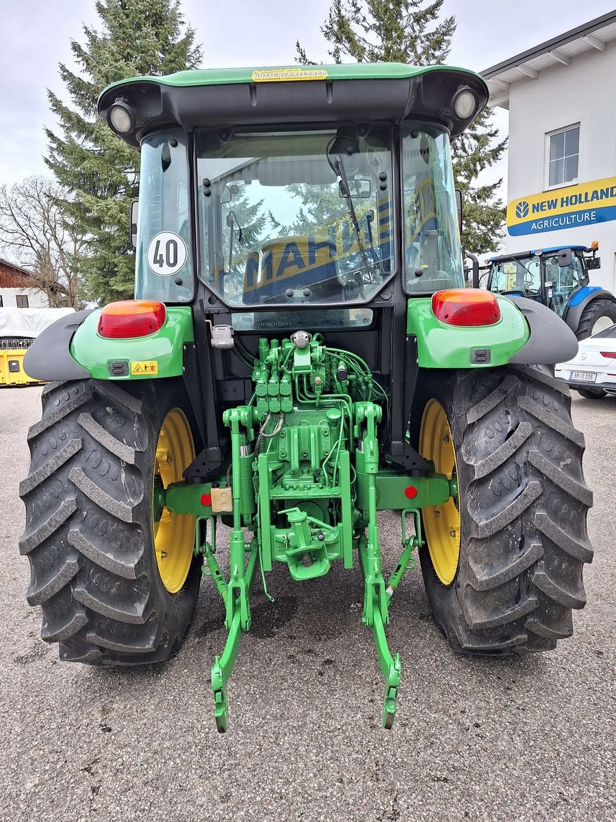 Traktor van het type John Deere 5820 Premium, Gebrauchtmaschine in Burgkirchen (Foto 4)