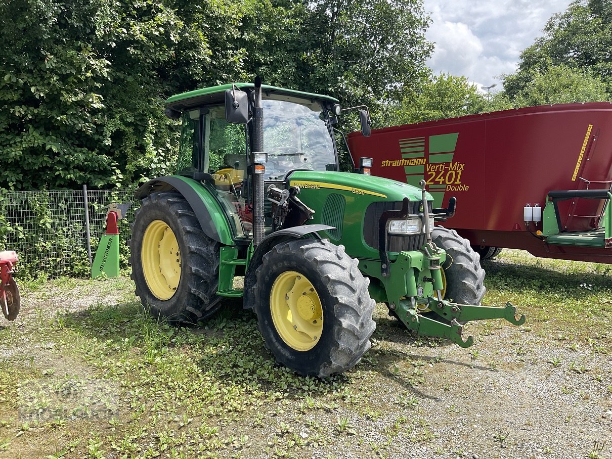 Traktor za tip John Deere 5820 Premium, Gebrauchtmaschine u Ravensburg (Slika 3)