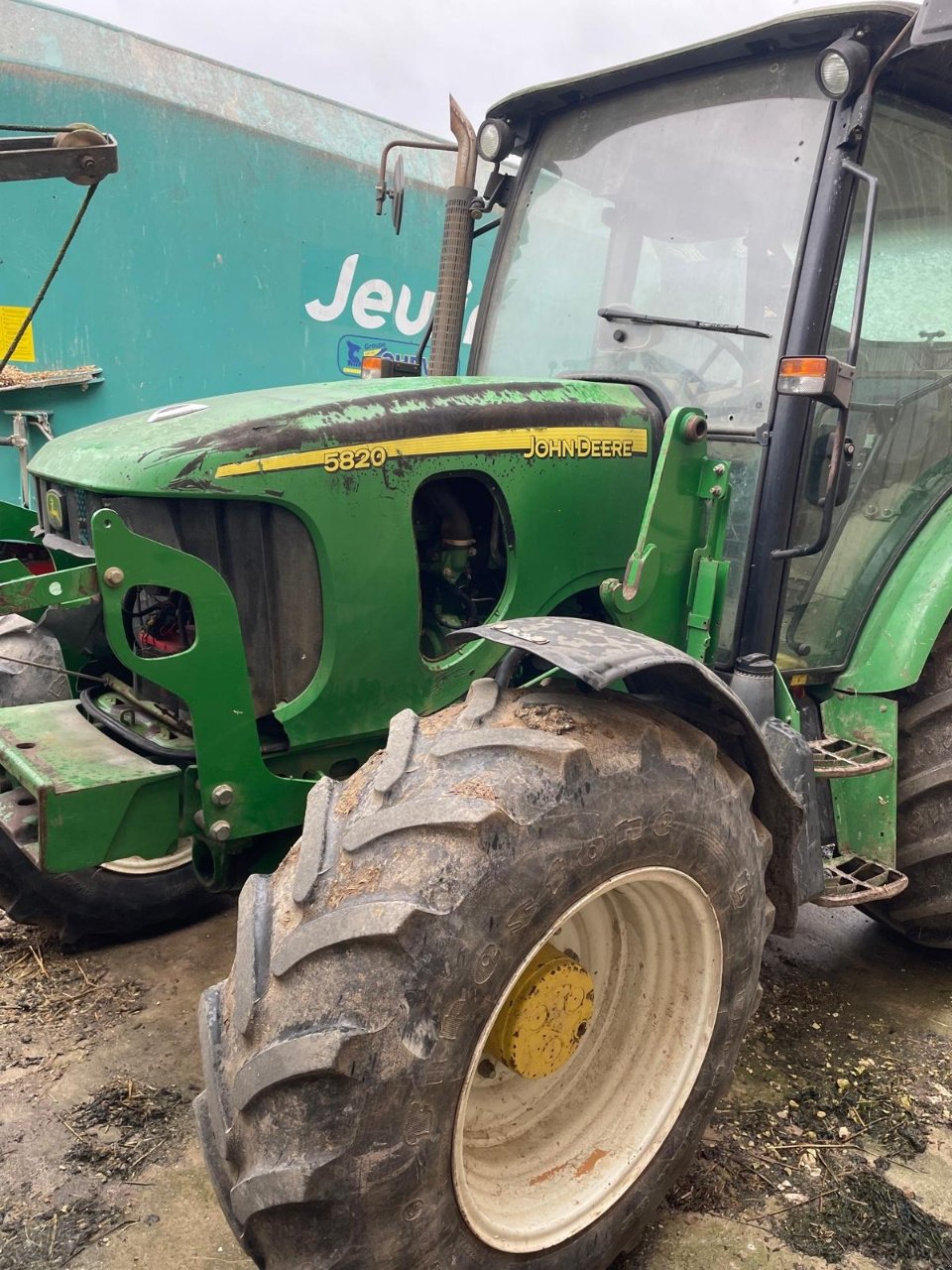 Traktor del tipo John Deere 5820, Gebrauchtmaschine en Chauvoncourt (Imagen 3)