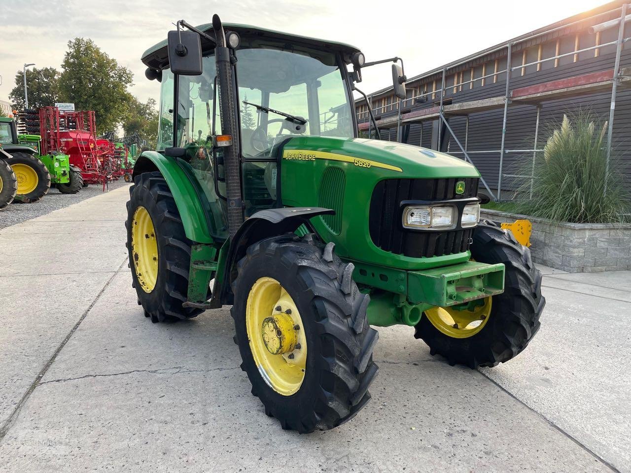 Traktor типа John Deere 5820, Gebrauchtmaschine в Prenzlau (Фотография 1)