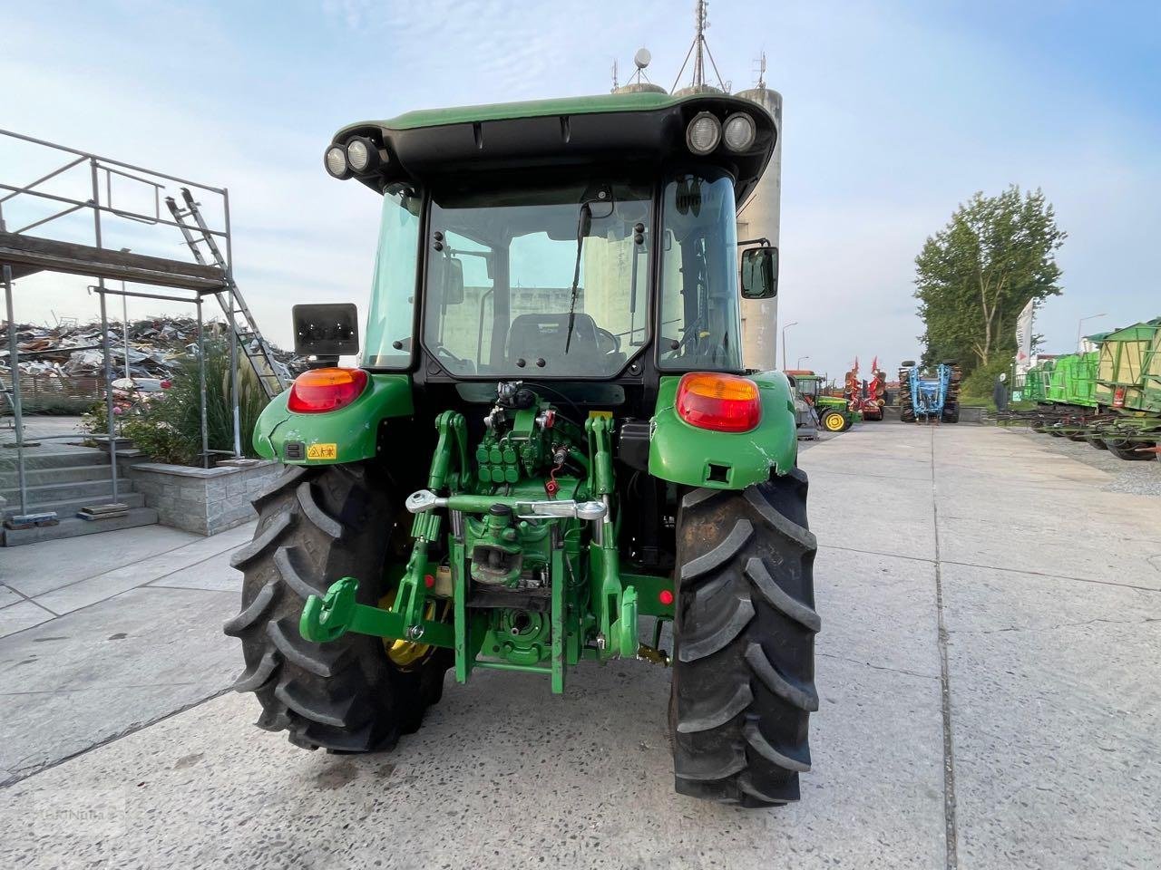 Traktor от тип John Deere 5820, Gebrauchtmaschine в Prenzlau (Снимка 4)