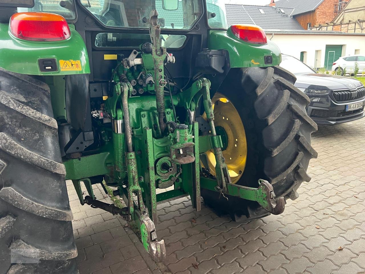 Traktor от тип John Deere 5820, Gebrauchtmaschine в Prenzlau (Снимка 3)