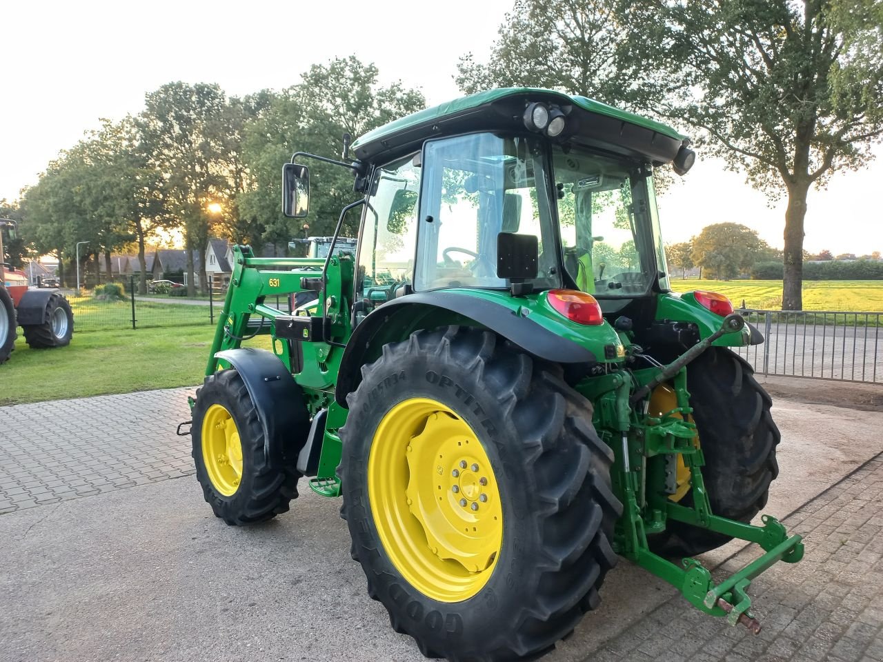 Traktor typu John Deere 5820, Gebrauchtmaschine v Daarle (Obrázek 5)