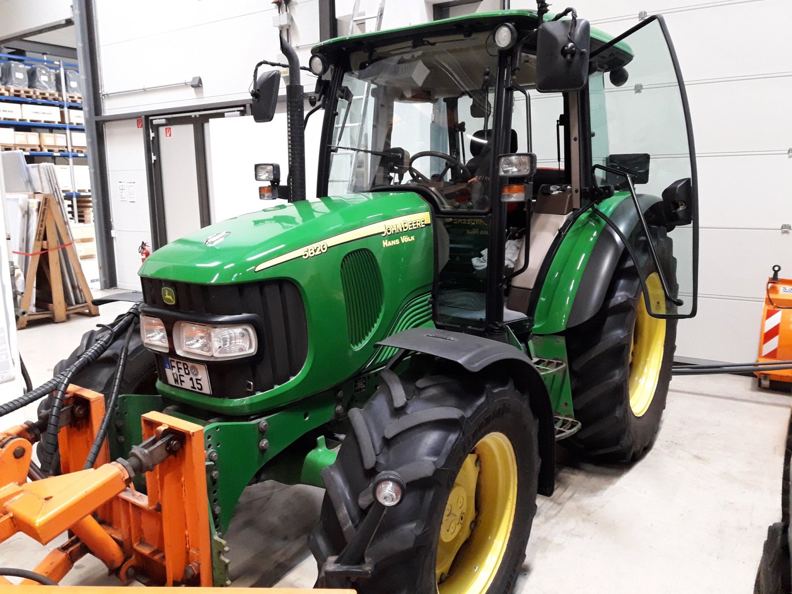 Traktor tipa John Deere 5820, Gebrauchtmaschine u Geretsried (Slika 1)