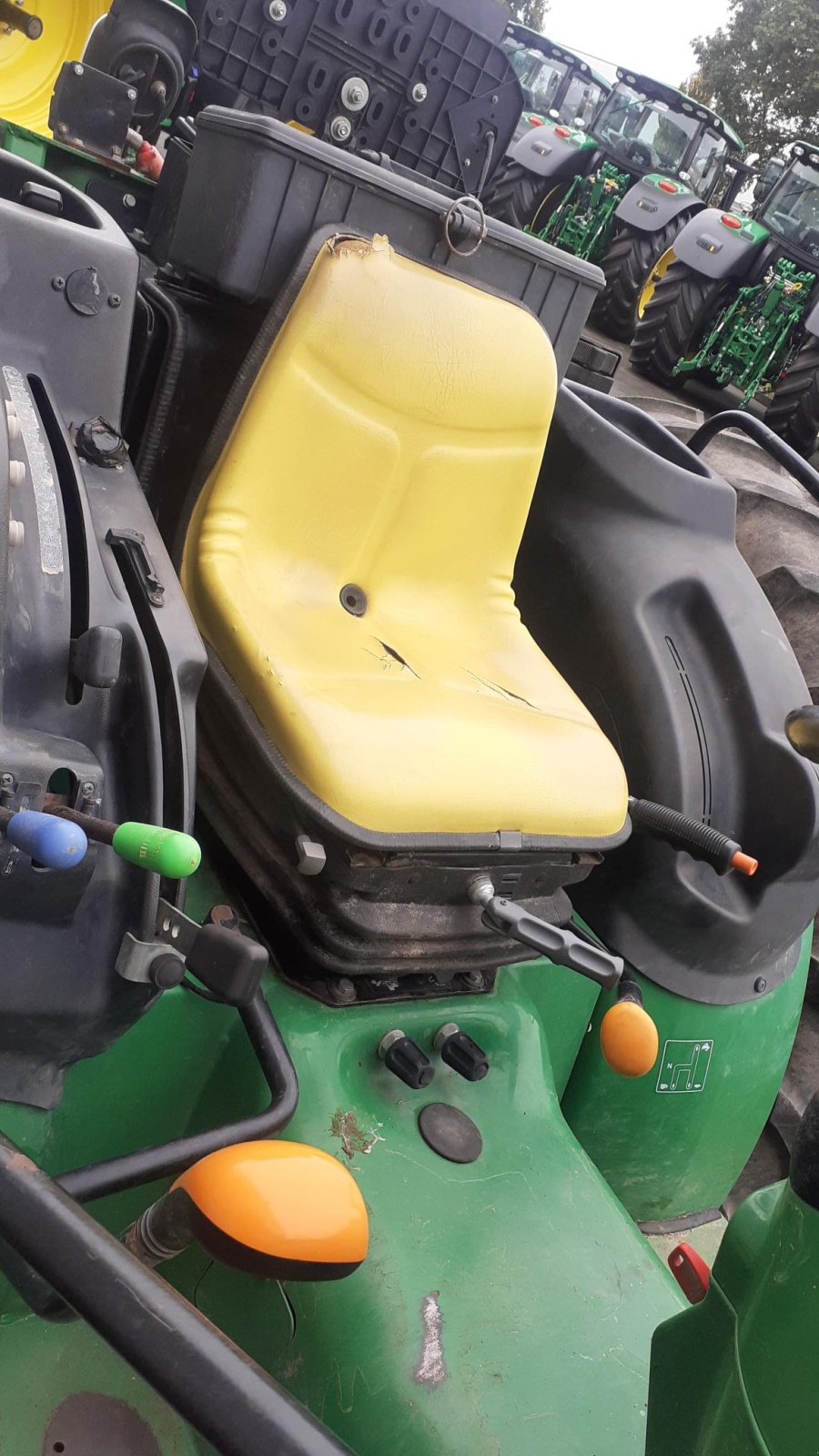 Traktor του τύπου John Deere 5G, Gebrauchtmaschine σε Les Touches (Φωτογραφία 7)