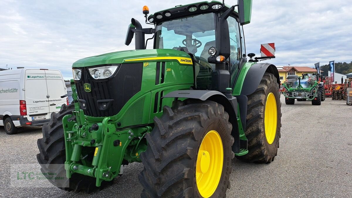 Traktor Türe ait John Deere 6 R 230, Vorführmaschine içinde Redlham (resim 1)