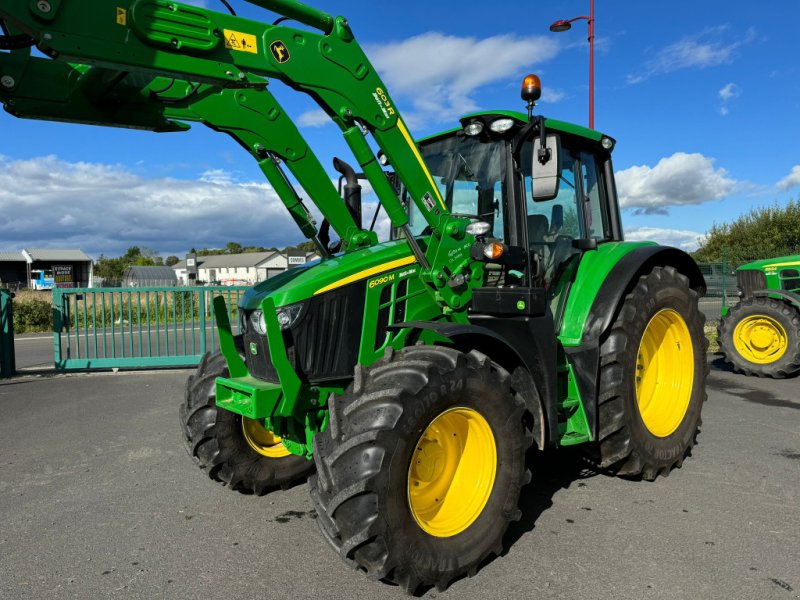 Traktor of the type John Deere 6090 M (  DESTOCKAGE ), Gebrauchtmaschine in MAURIAC (Picture 1)