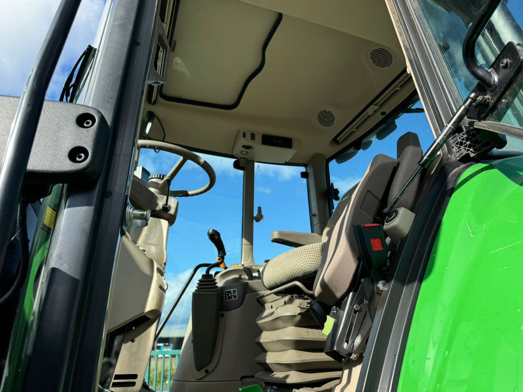 Traktor a típus John Deere 6090 M, Gebrauchtmaschine ekkor: UZERCHE (Kép 9)