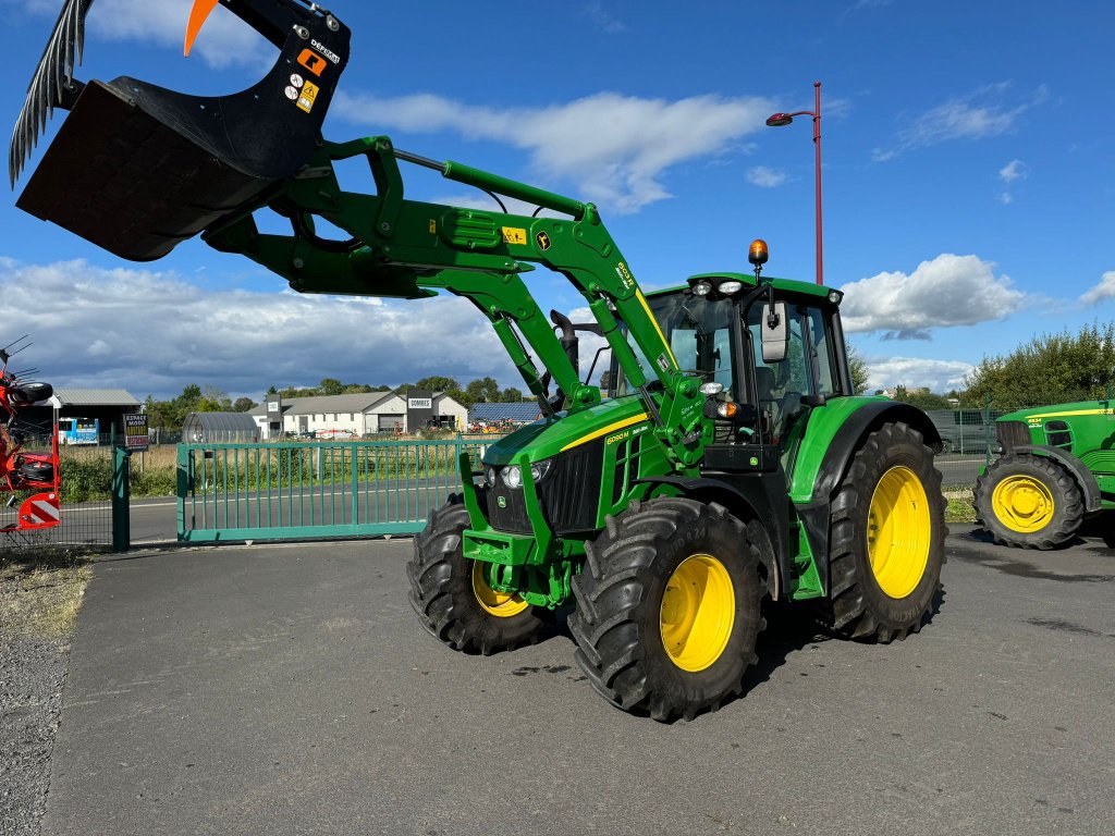 Traktor a típus John Deere 6090 M, Gebrauchtmaschine ekkor: UZERCHE (Kép 1)