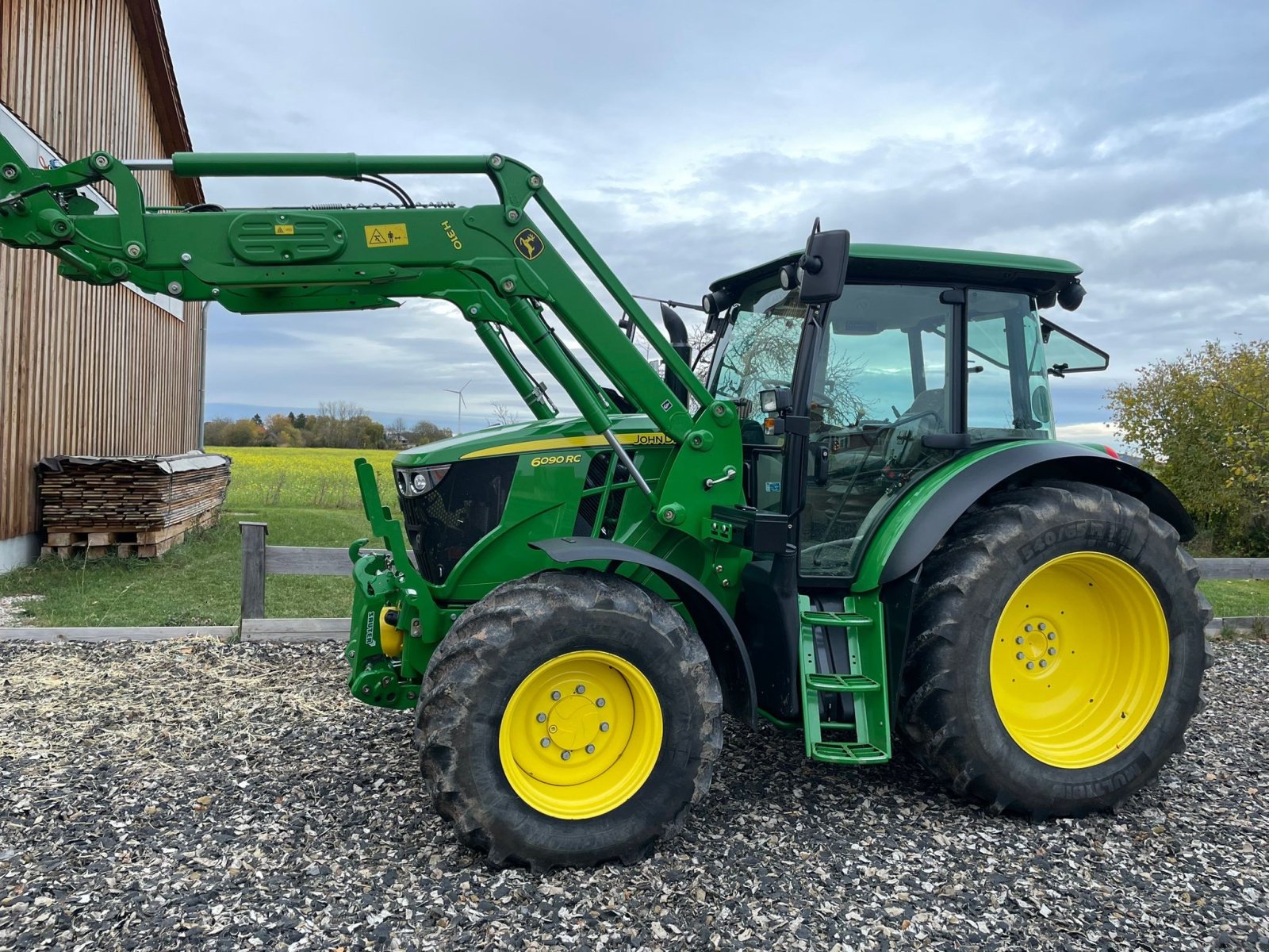 Traktor van het type John Deere 6090, Gebrauchtmaschine in Pilsach (Foto 1)