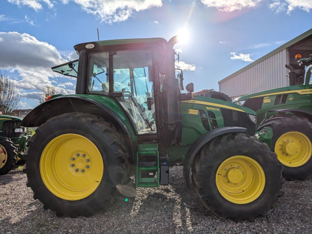 Traktor del tipo John Deere 6090M PQ+ Kriechgang, Vorführmaschine In Niederkirchen (Immagine 1)