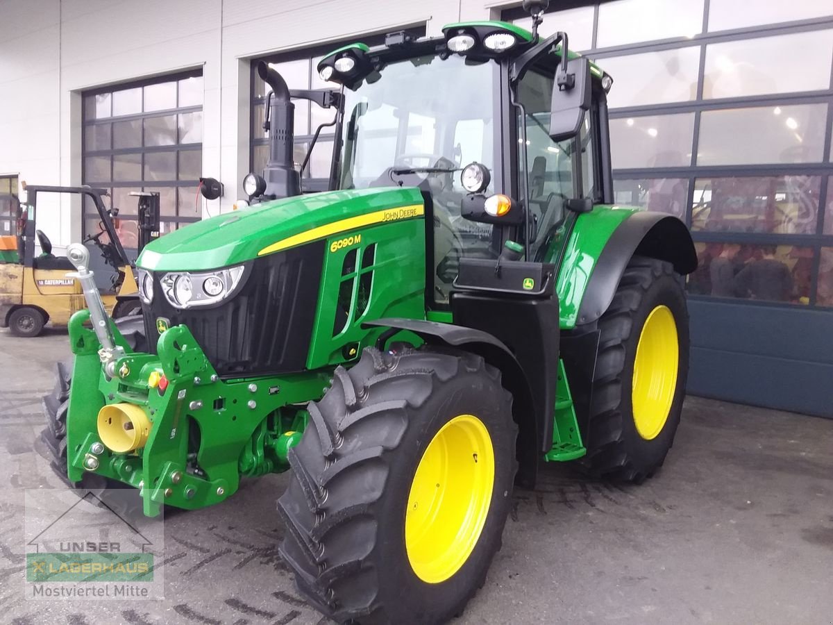 Traktor of the type John Deere 6090M Premium, Vorführmaschine in Bergland (Picture 2)